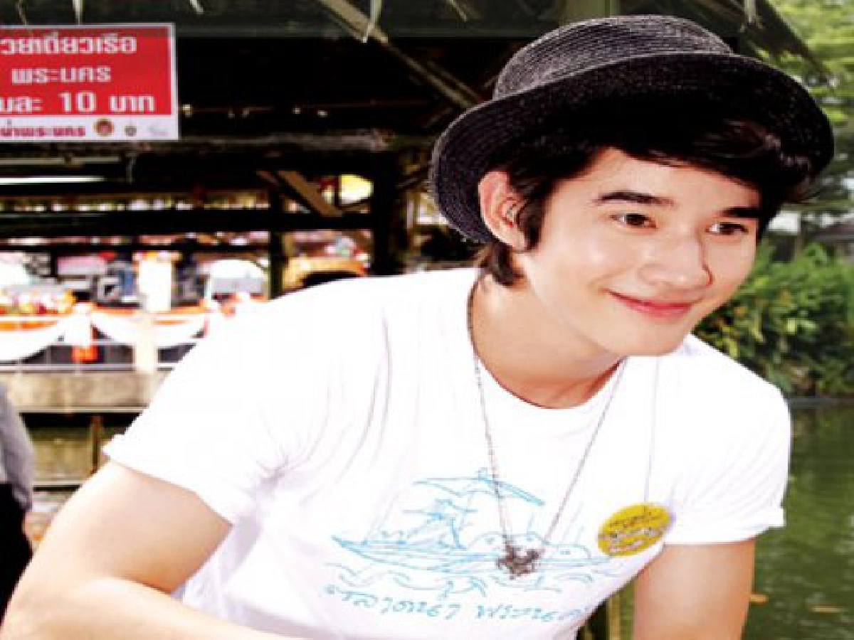 'โอ้'ฟาดเคราะห์โดนแก้วบาดมือ 'โอ้'ฟาดเคราะห์โดนแก้วบาดมือ