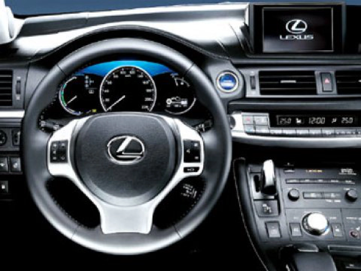 เล็กซัส CT 200h เล็กซัส CT 200h