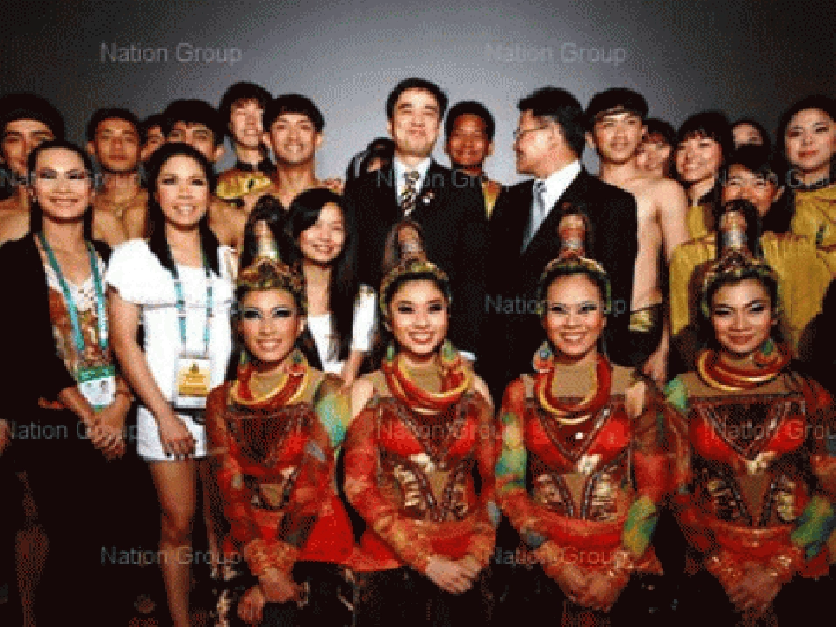 'มาร์ค'ขอบคุณคนไทยในจีนที่ห่วงปท.ไทย 'มาร์ค'ขอบคุณคนไทยในจีนที่ห่วงปท.ไทย