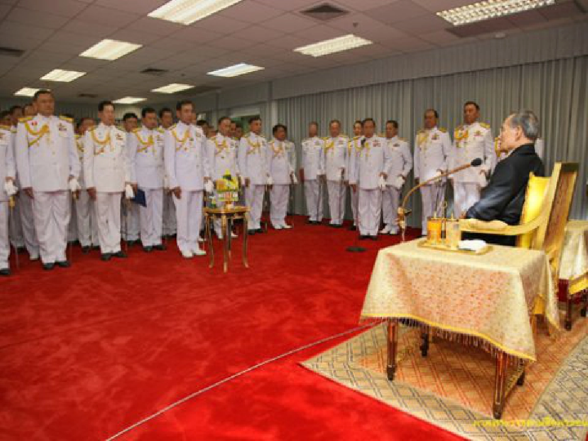 ในหลวงรับสั่งตุลาการทหาร"ซื่อสัตย์"