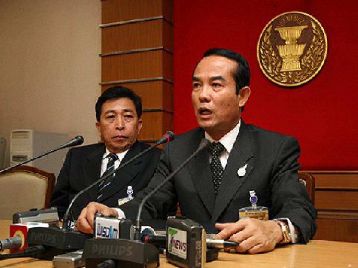 ชินวรณ์เล็งส่งหัวโจกลงใต้ปิดเทคโนบางกะปิ7วัน ชินวรณ์เล็งส่งหัวโจกลงใต้ปิดเทคโนบางกะปิ7วัน