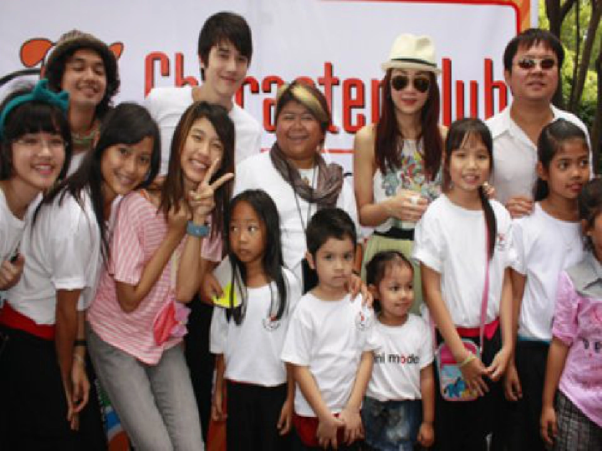 เสิร์ฟข่าวเม้าท์แตก (อังคารที่ 21 ก.ย.53)
เสิร์ฟข่าวเม้าท์แตก (อังคารที่ 21 ก.ย.53)