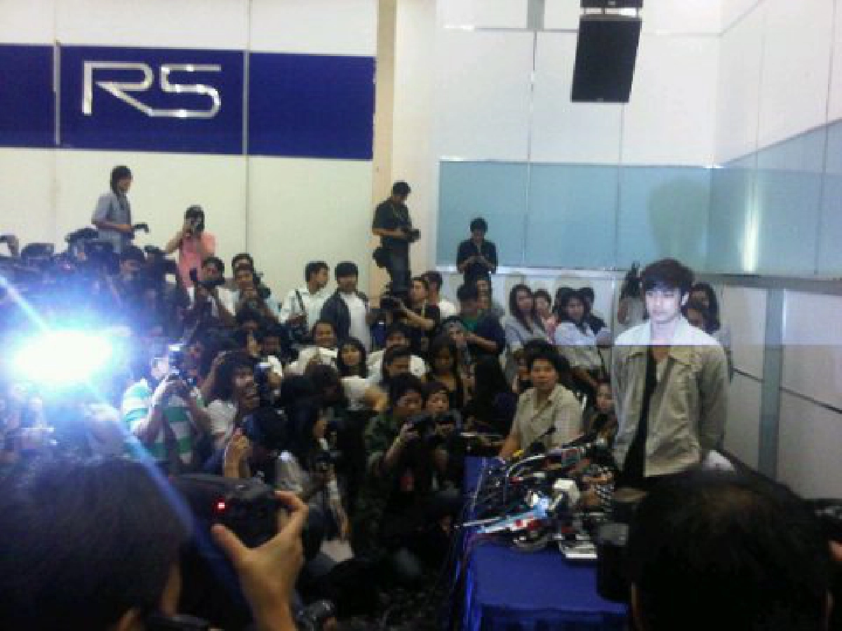 คลิป!!"ฟิล์ม"ปล่อยโฮแถลงเปิดใจยอม"แอนนี่"ทุกอย่าง(1)