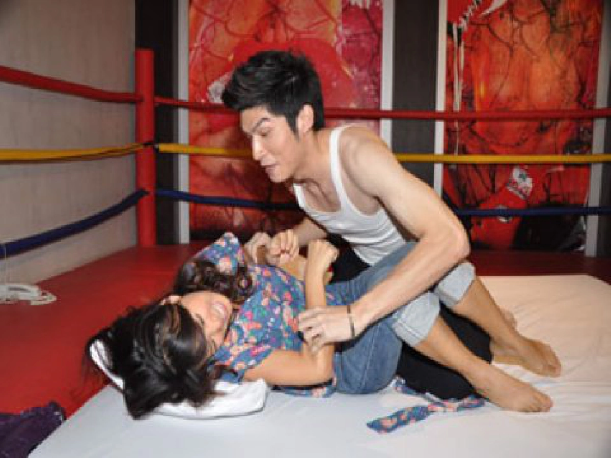 วุฒิร้ายสุดหื่น
ปลุกปล้ำ จอย
วุฒิร้ายสุดหื่น
ปลุกปล้ำ จอย