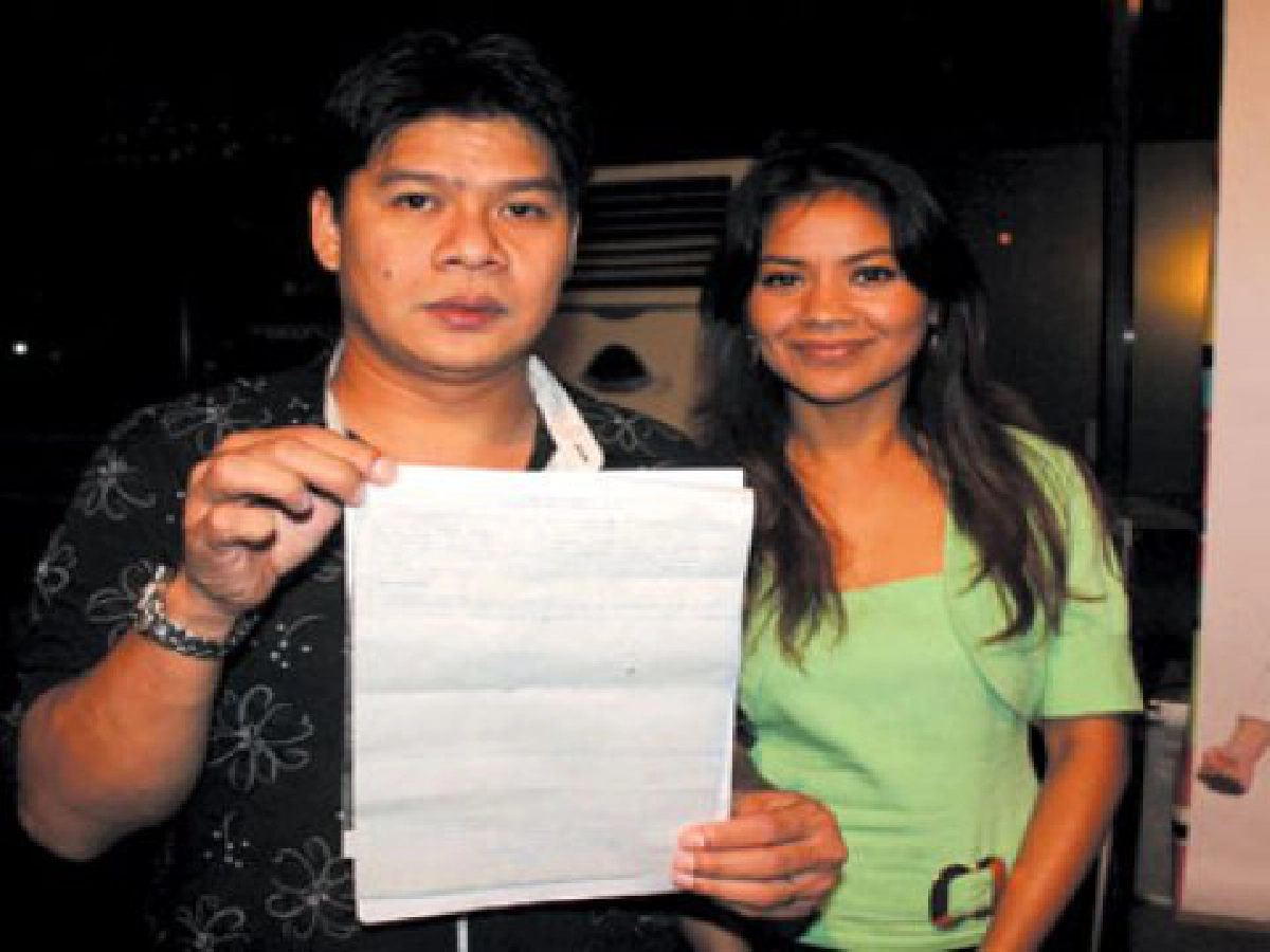 'นุ้ย'ควง'ตั๊ก' โต้เป็นเอดส์เครียดข่าวทำเสียชื่อเสียง 