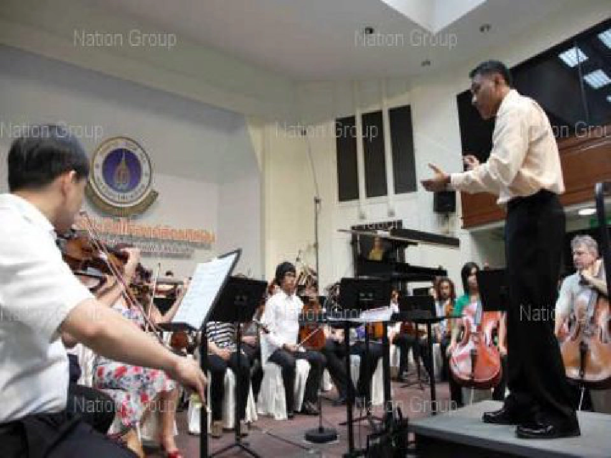 ในหลวงทอดพระเนตรศิริราชคอนเสิร์ต ในหลวงทอดพระเนตรศิริราชคอนเสิร์ต