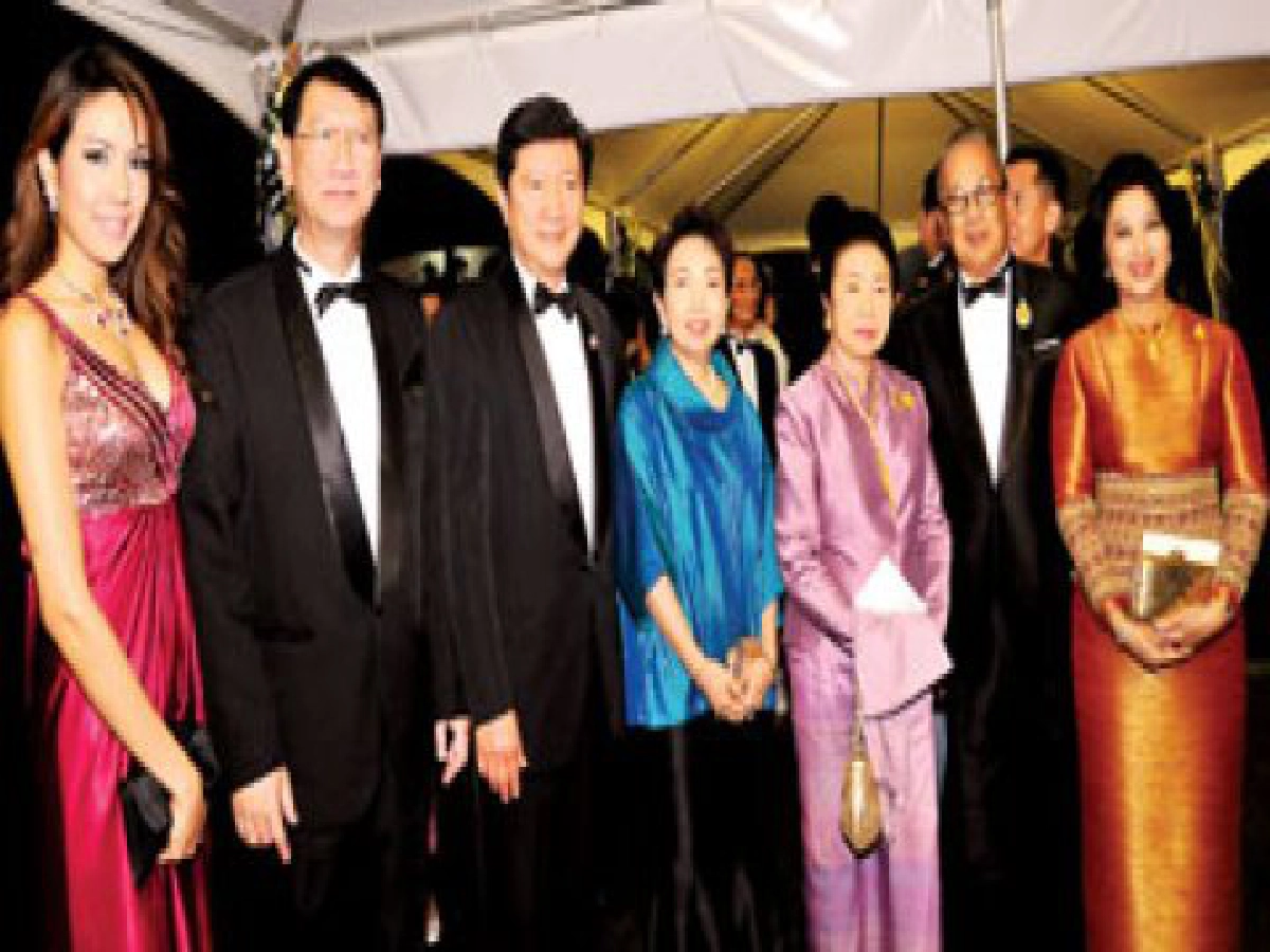 "ในหลวง"สำราญพระราชหฤทัยในการทอดพระเนตรออร์เคสตรา "ในหลวง"สำราญพระราชหฤทัยในการทอดพระเนตรออร์เคสตรา