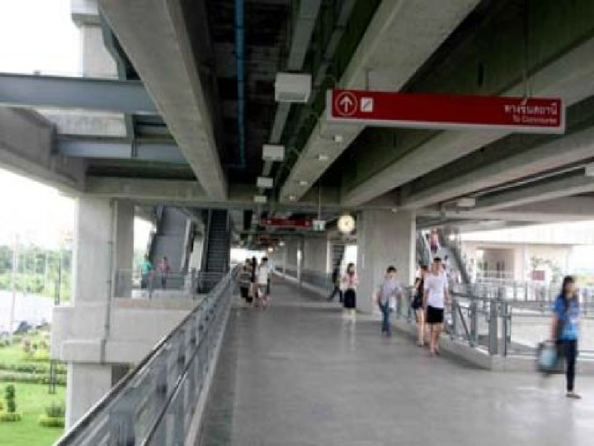 สถานีลาดกระบัง...รถหาย