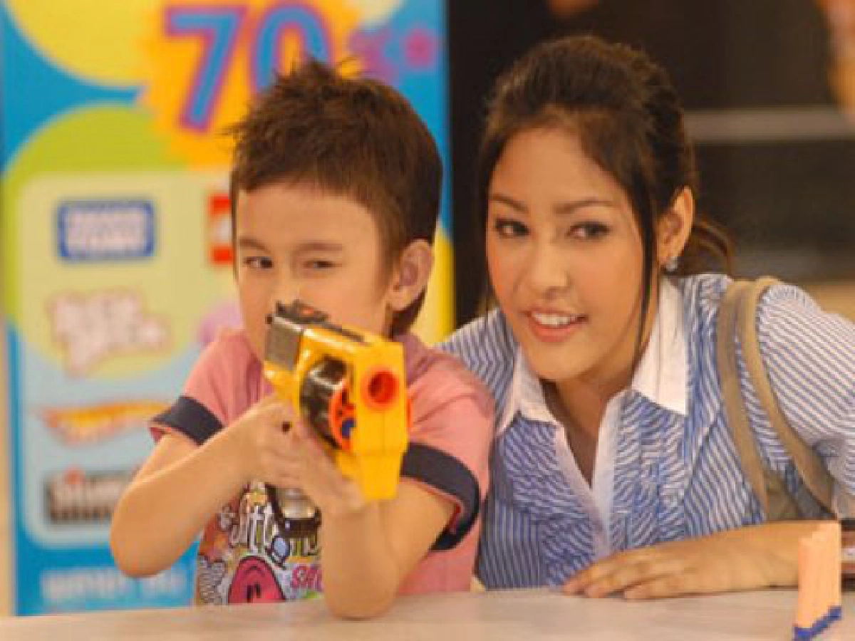 "จีโน่"ไม่เกรงใจ"วี"
จูจุ๊บ"ปุ๊กลุก"ไม่มียั้ง

