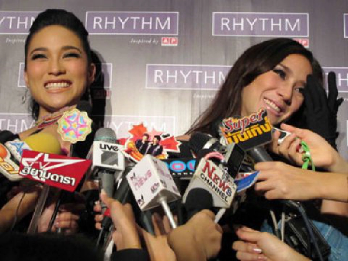 ตั้งแต่มีข่าว "ฟิล์ม-แอนนี่-ธัญญ่า-พิงค์กี้" เราสองคนก็แผ่วไปเลยเนอะ อิอิ