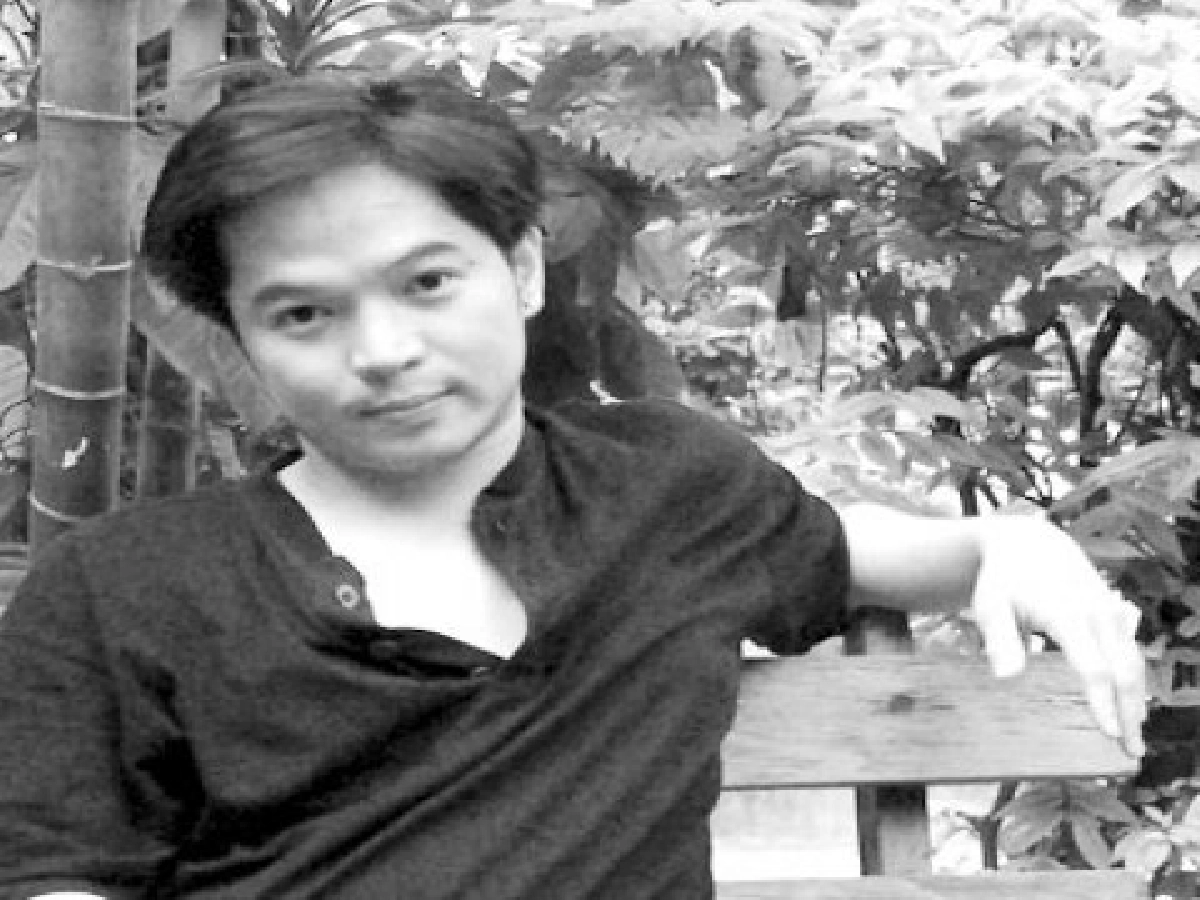 มองผ่านเลนส์คม - เรื่องของ...ชาติวุฒิ  

