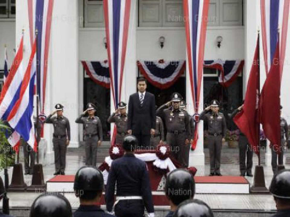 มาร์คถกก.ตร.เลื่อนตั้งนายพลน้อย31ต.ค. มาร์คถกก.ตร.เลื่อนตั้งนายพลน้อย31ต.ค.