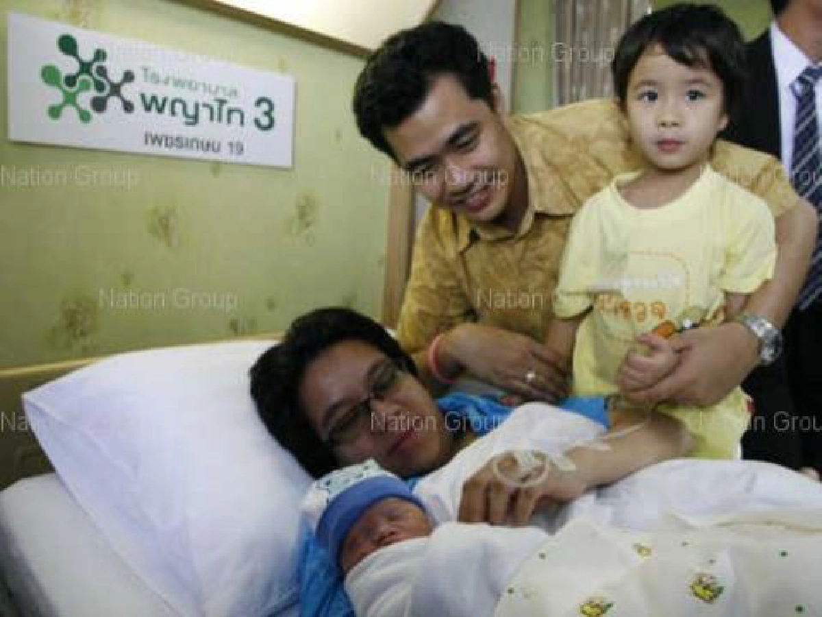 แม่น้องฮีโร่รับรางวัลสร้างเสริมคนดีมีคุณธรรม