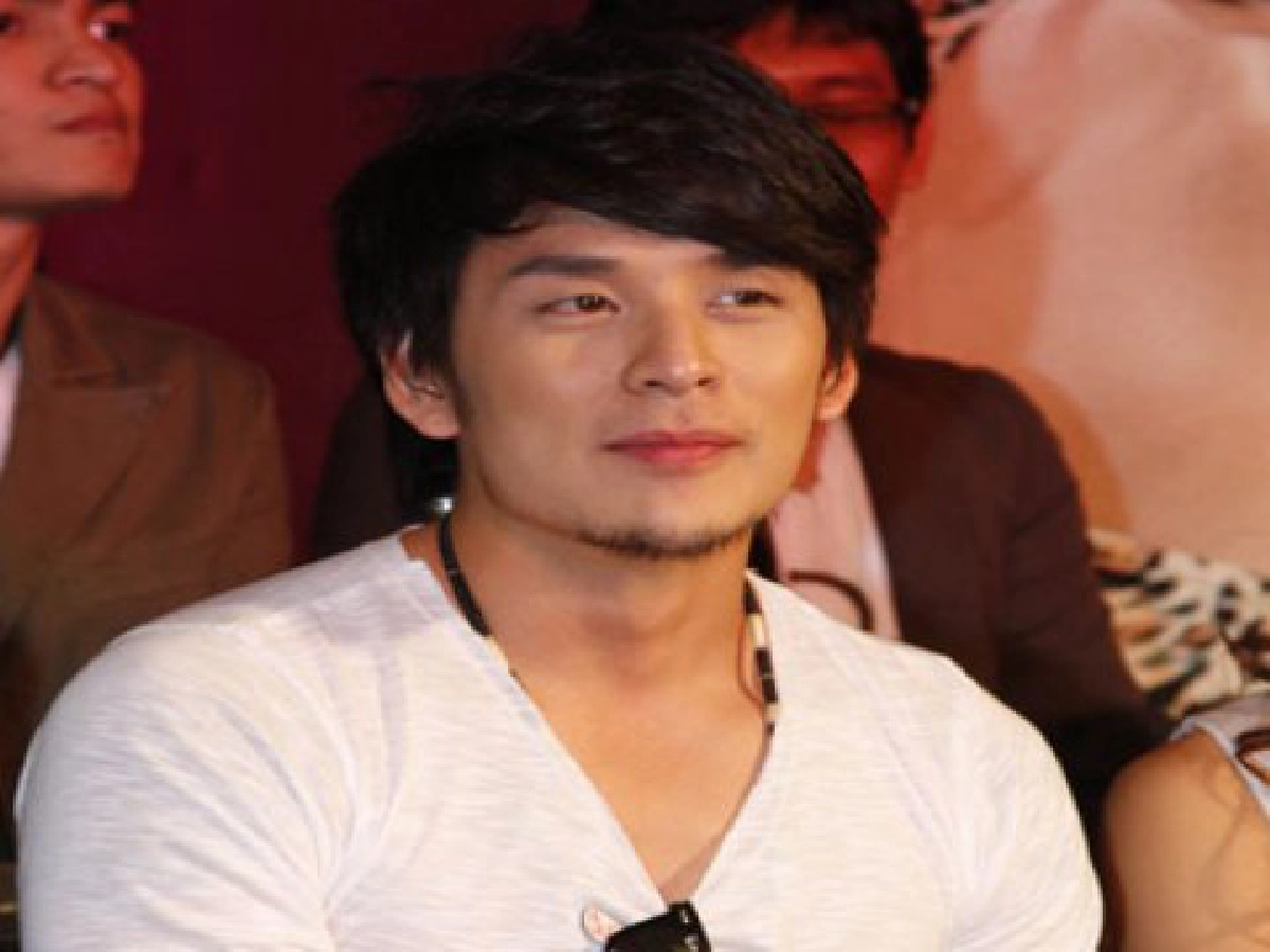 จันทร์ที่ 18 ตุลาคม 2553
จันทร์ที่ 18 ตุลาคม 2553