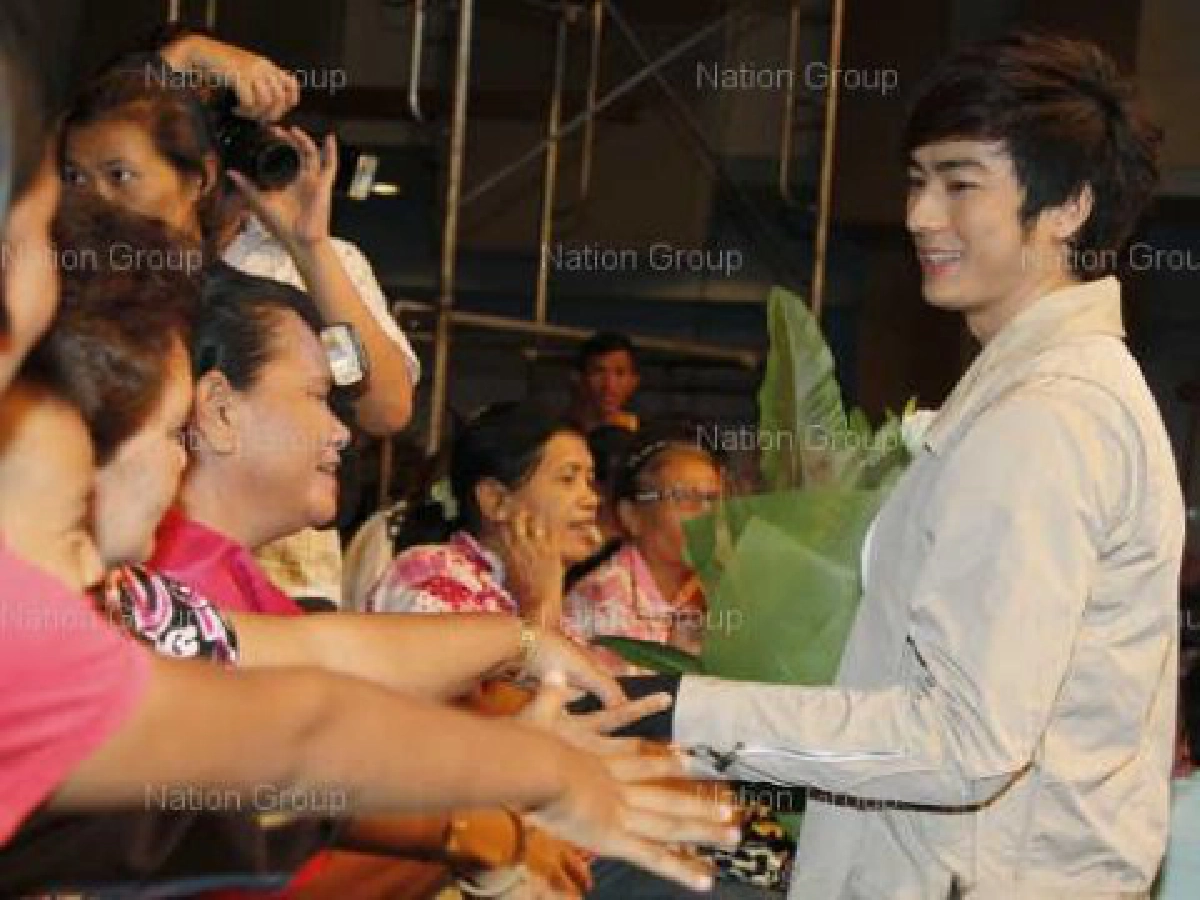 "ฟิล์ม"บวช30พ.ย.บินเรียนภาษา4เดือน "ฟิล์ม"บวช30พ.ย.บินเรียนภาษา4เดือน