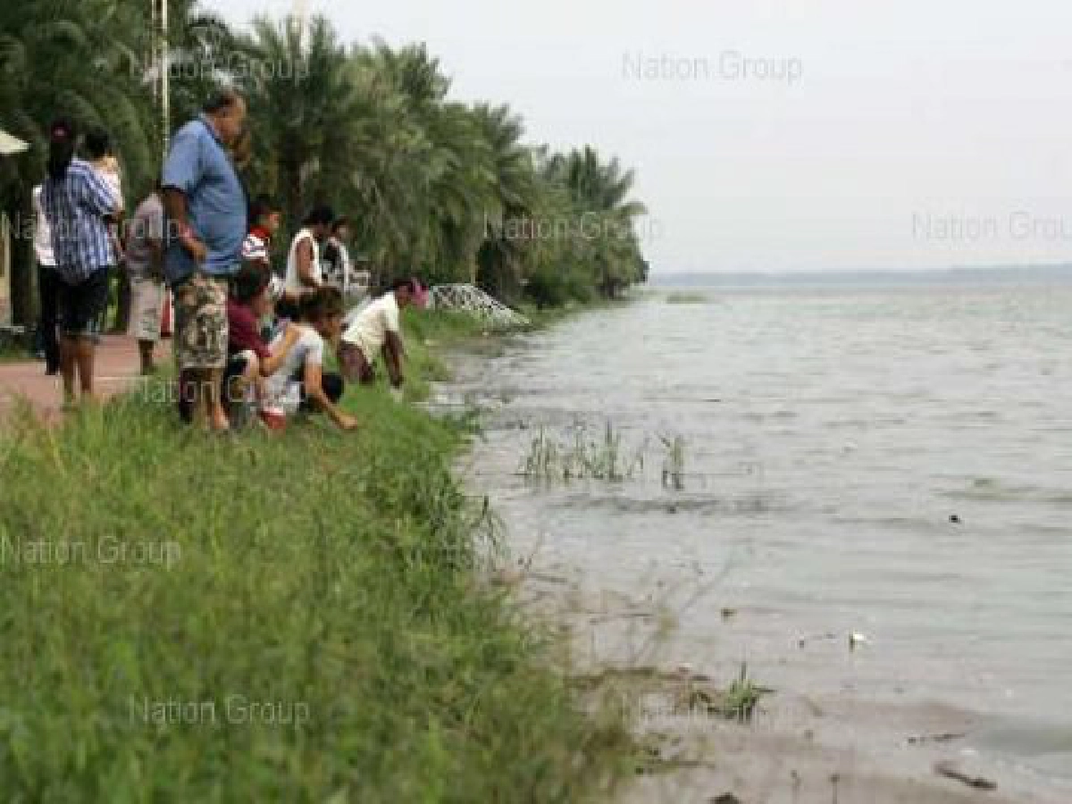 ท่วมเกาะเกร็ดทหาร-ผู้ว่าฯนนท์เร่งช่วย ท่วมเกาะเกร็ดทหาร-ผู้ว่าฯนนท์เร่งช่วย