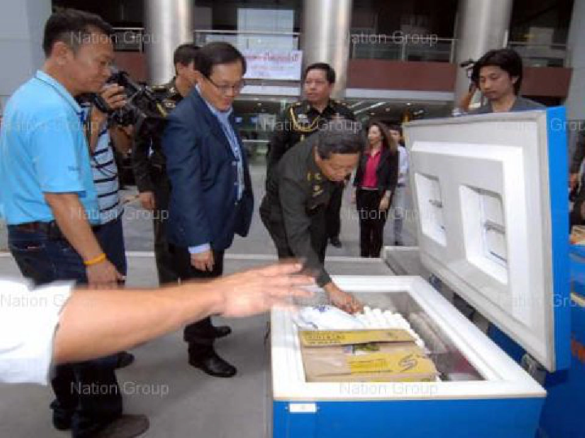 เนชั่นมอบของบริจาคผ่านทบ.ช่วยน้ำท่วม เนชั่นมอบของบริจาคผ่านทบ.ช่วยน้ำท่วม