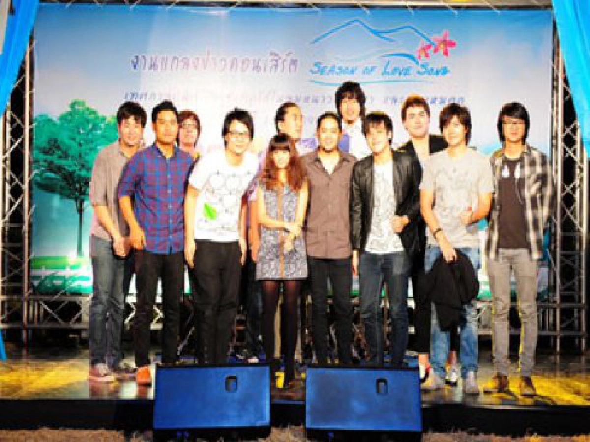 ซีซั่น ออฟ เลิฟ ชน บอดี้สแลม
ดวลศึกคอนเสิร์ตท้าลมหนาว
ซีซั่น ออฟ เลิฟ ชน บอดี้สแลม
ดวลศึกคอนเสิร์ตท้าลมหนาว