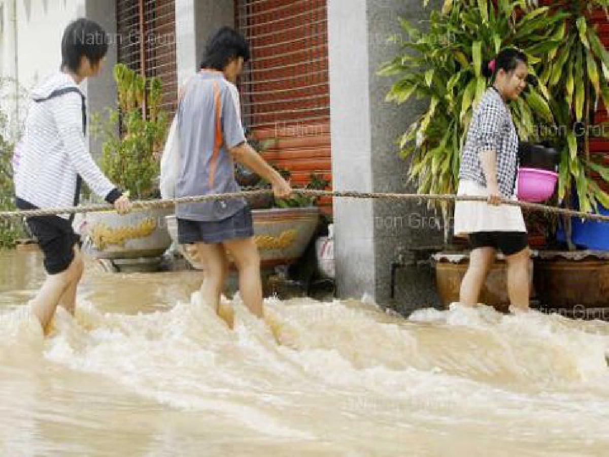 ธีระรับระบบจัดการน้ำอัมพาตอีก3วันท่วมกรุง ธีระรับระบบจัดการน้ำอัมพาตอีก3วันท่วมกรุง