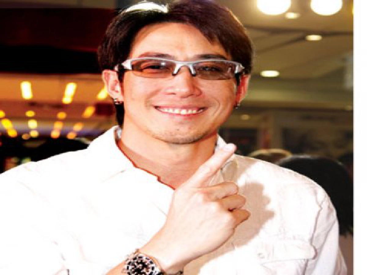 'เจ'เซ็งถูกหาสร้างภาพช่วยภัยน้ำท่วมมั่นใจปีหน้า'ปิ่น'หายดีเต็มร้อย 'เจ'เซ็งถูกหาสร้างภาพช่วยภัยน้ำท่วมมั่นใจปีหน้า'ปิ่น'หายดีเต็มร้อย