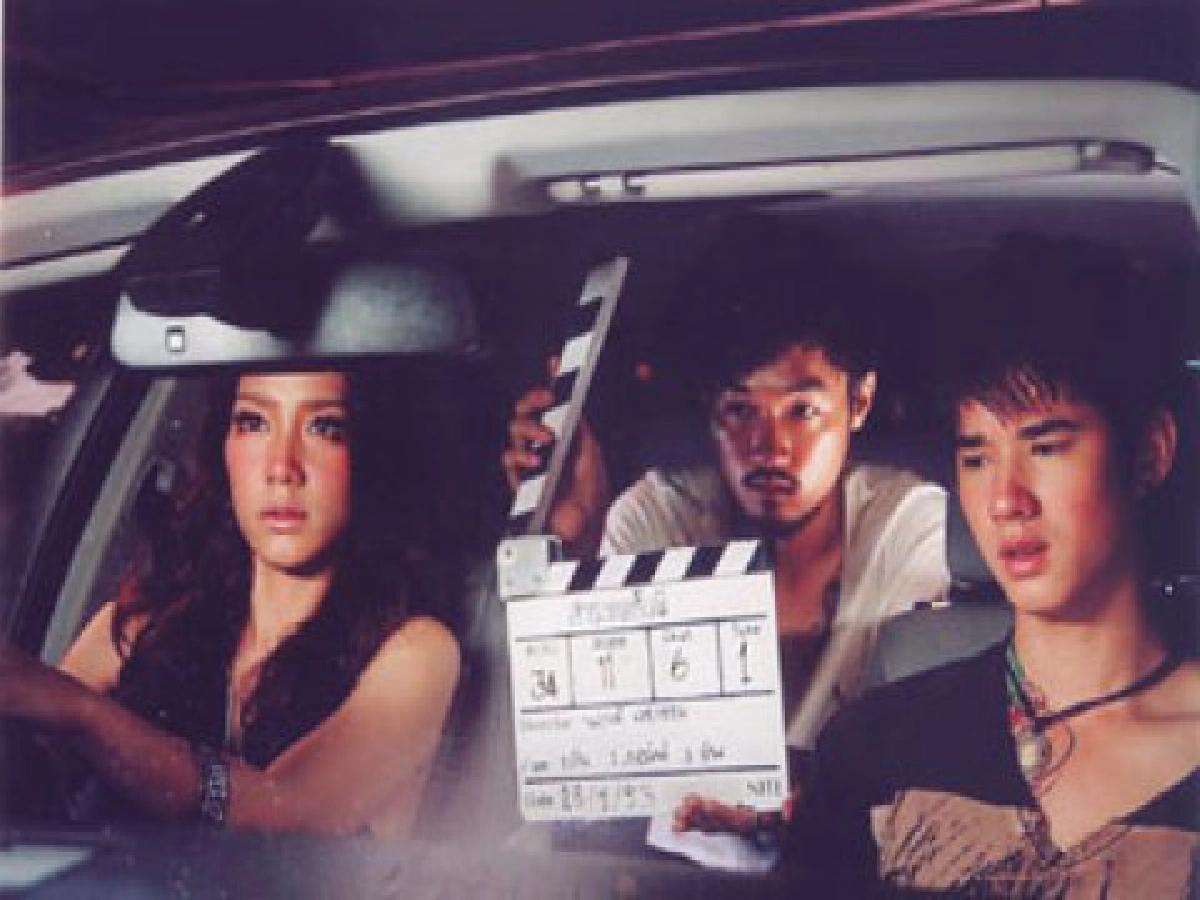 'สตาร์บัคส์'งัดฝีมือโชว์ยิ้มเล่นหนังประกบ 'มาริโอ-อั้ม' 

