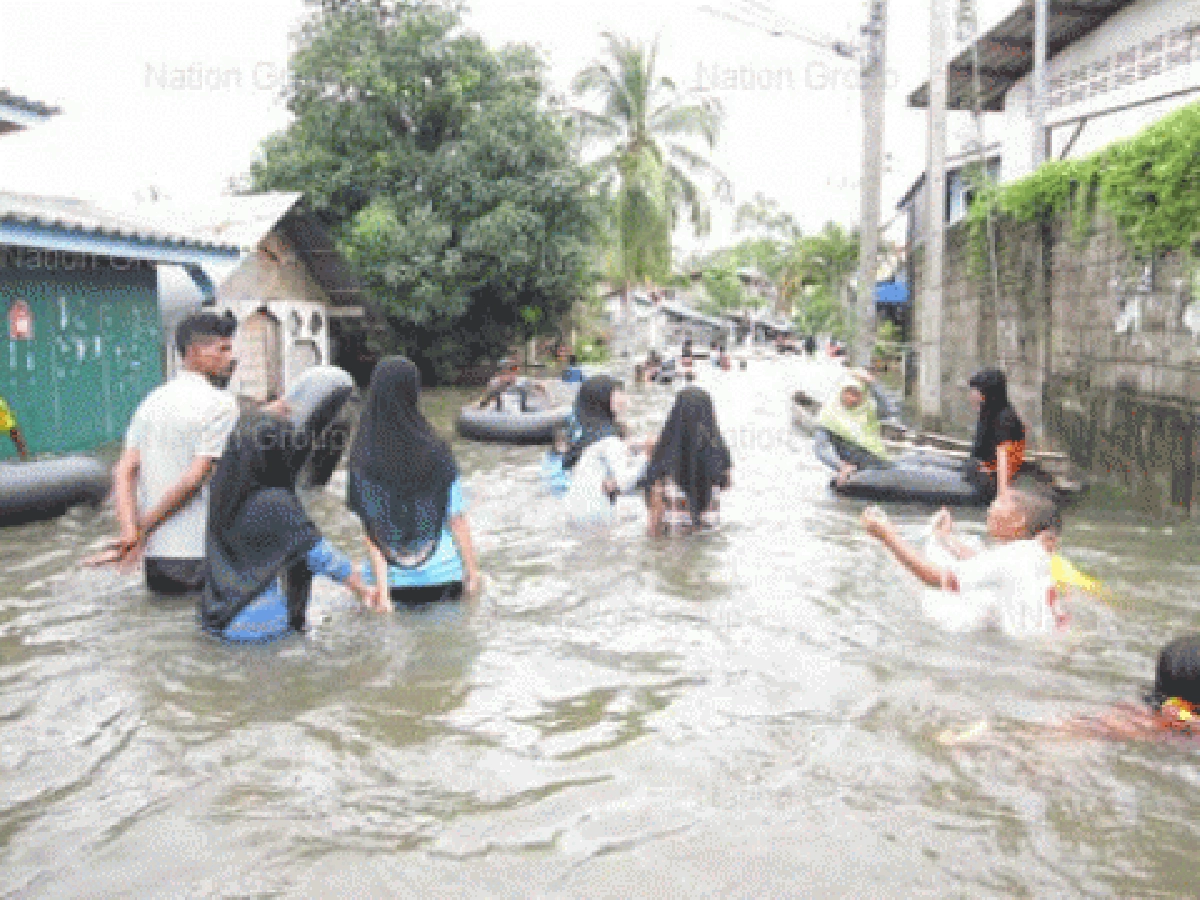 ฝนถล่มสุราษฎร์ฯระดับน้ำแม่น้ำตาปีสูงขึ้น ฝนถล่มสุราษฎร์ฯระดับน้ำแม่น้ำตาปีสูงขึ้น