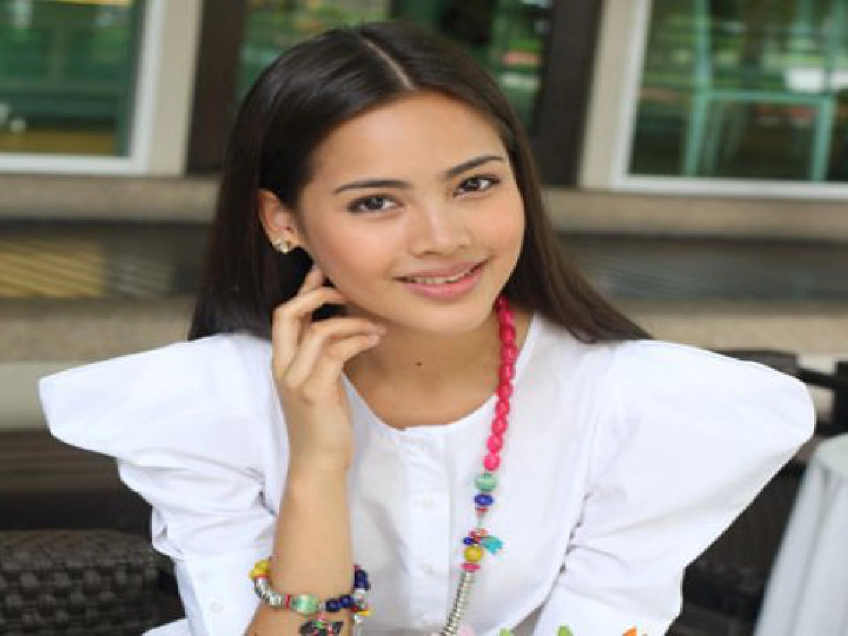 เม้าท์นอกจอ (อังคารที่ 9 พฤศจิกายน 2553)
เม้าท์นอกจอ (อังคารที่ 9 พฤศจิกายน 2553)