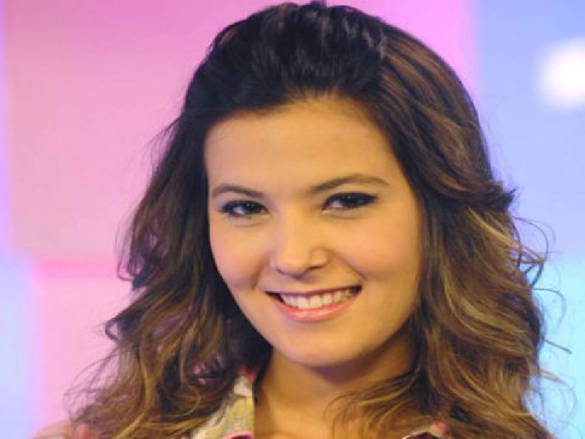 เม้าท์นอกจอ (จันทร์ที่ 8 พฤศจิกายน 2553)
เม้าท์นอกจอ (จันทร์ที่ 8 พฤศจิกายน 2553)