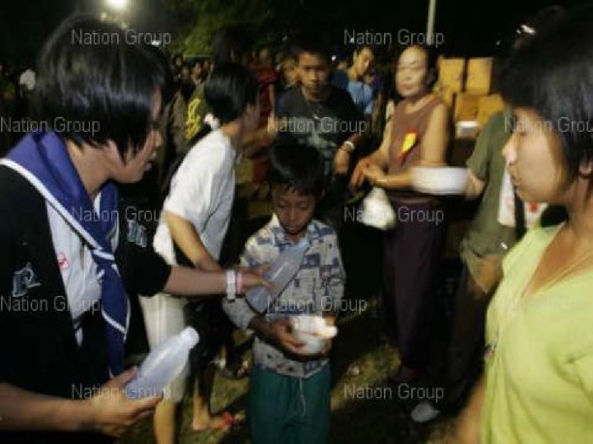 สลดพม่าปะทะกะเหรี่ยง9ขวบถูกค.81ดับ สลดพม่าปะทะกะเหรี่ยง9ขวบถูกค.81ดับ