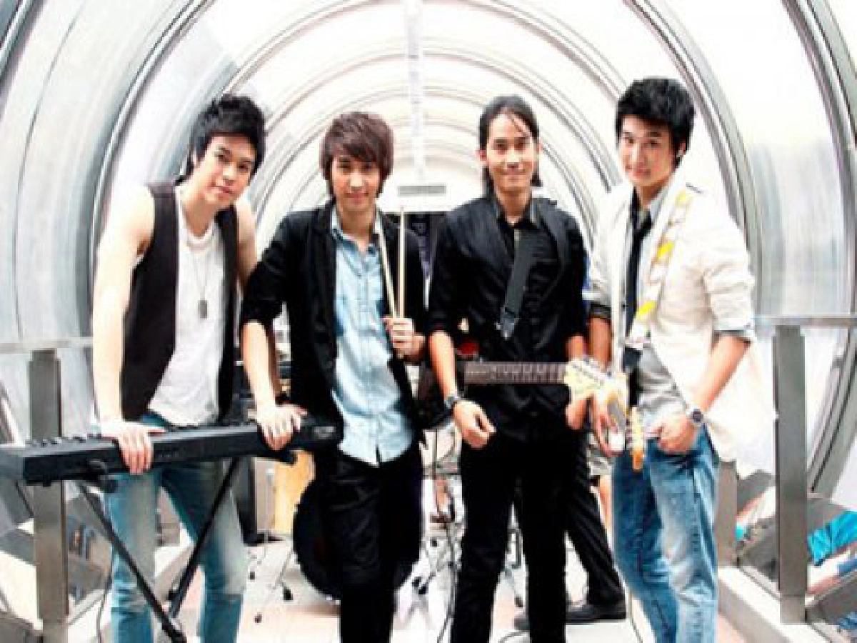 ไฮไลท์ทีวี (พุธที่ 10 พฤศจิกายน 2553)
ไฮไลท์ทีวี (พุธที่ 10 พฤศจิกายน 2553)