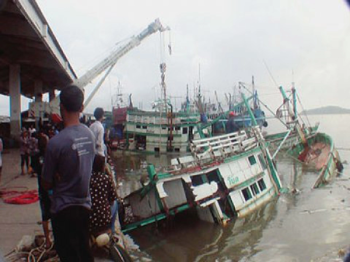 ภาพชีวิตคนสงขลาในวันน้ำท่วม
ภาพชีวิตคนสงขลาในวันน้ำท่วม