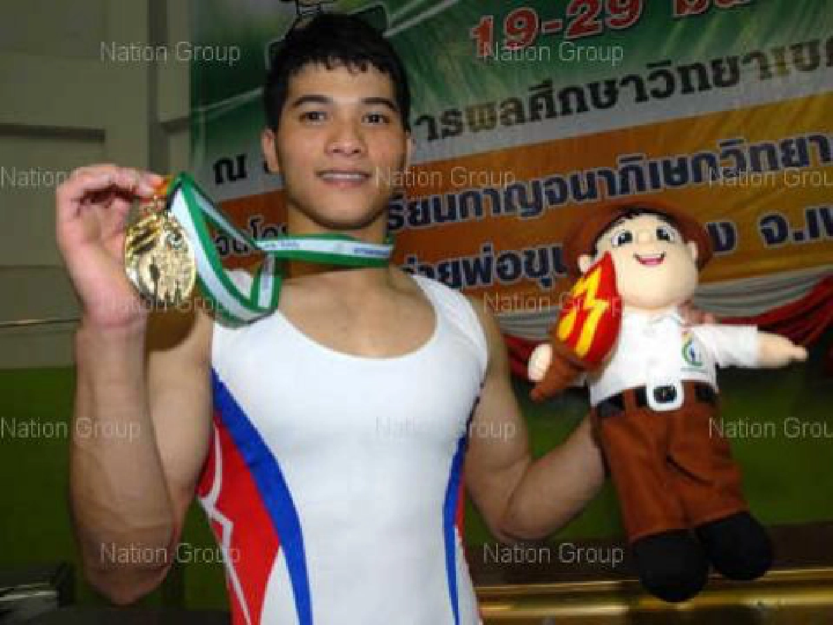 วีณา โชคเผ่าอำไพ
ขอ "แจ้งเกิด" อชก.
วีณา โชคเผ่าอำไพ
ขอ "แจ้งเกิด" อชก.