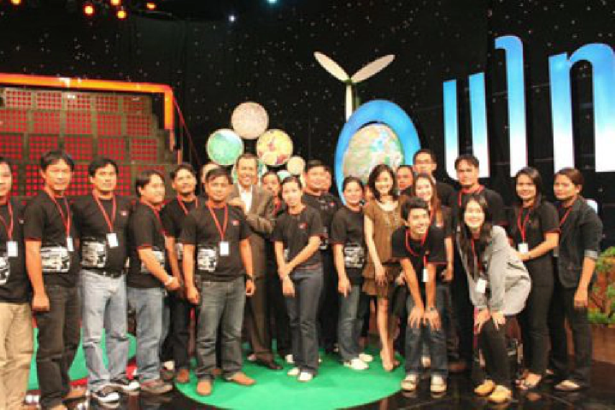 ไฮไลท์ทีวี (เสาร์ที่ 13 พฤศจิกายน 2553 )
ไฮไลท์ทีวี (เสาร์ที่ 13 พฤศจิกายน 2553 )