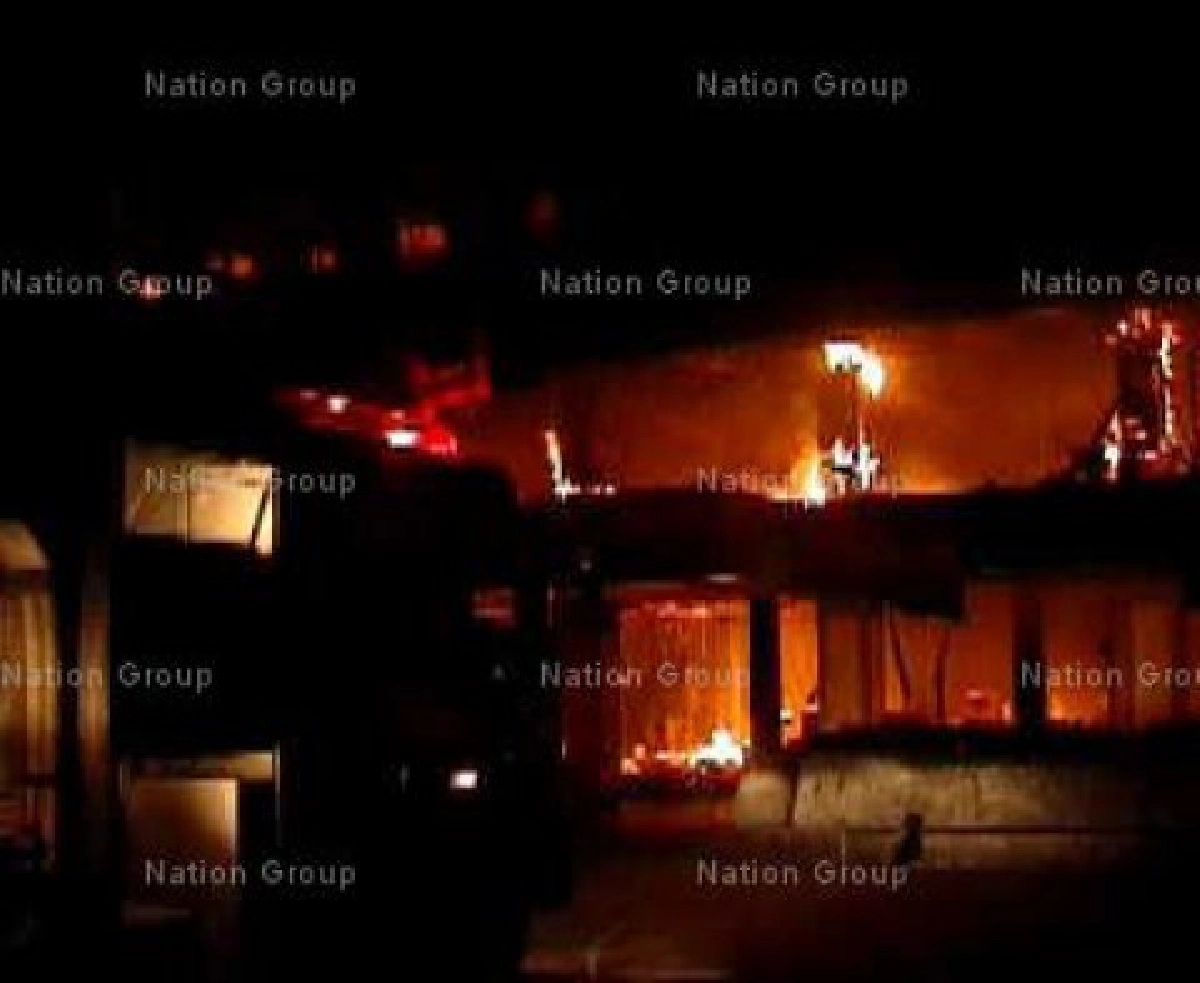 ไฟไหม้โกดังโรงงานที่นอนดาร์ลิ่งวอด ไฟไหม้โกดังโรงงานที่นอนดาร์ลิ่งวอด