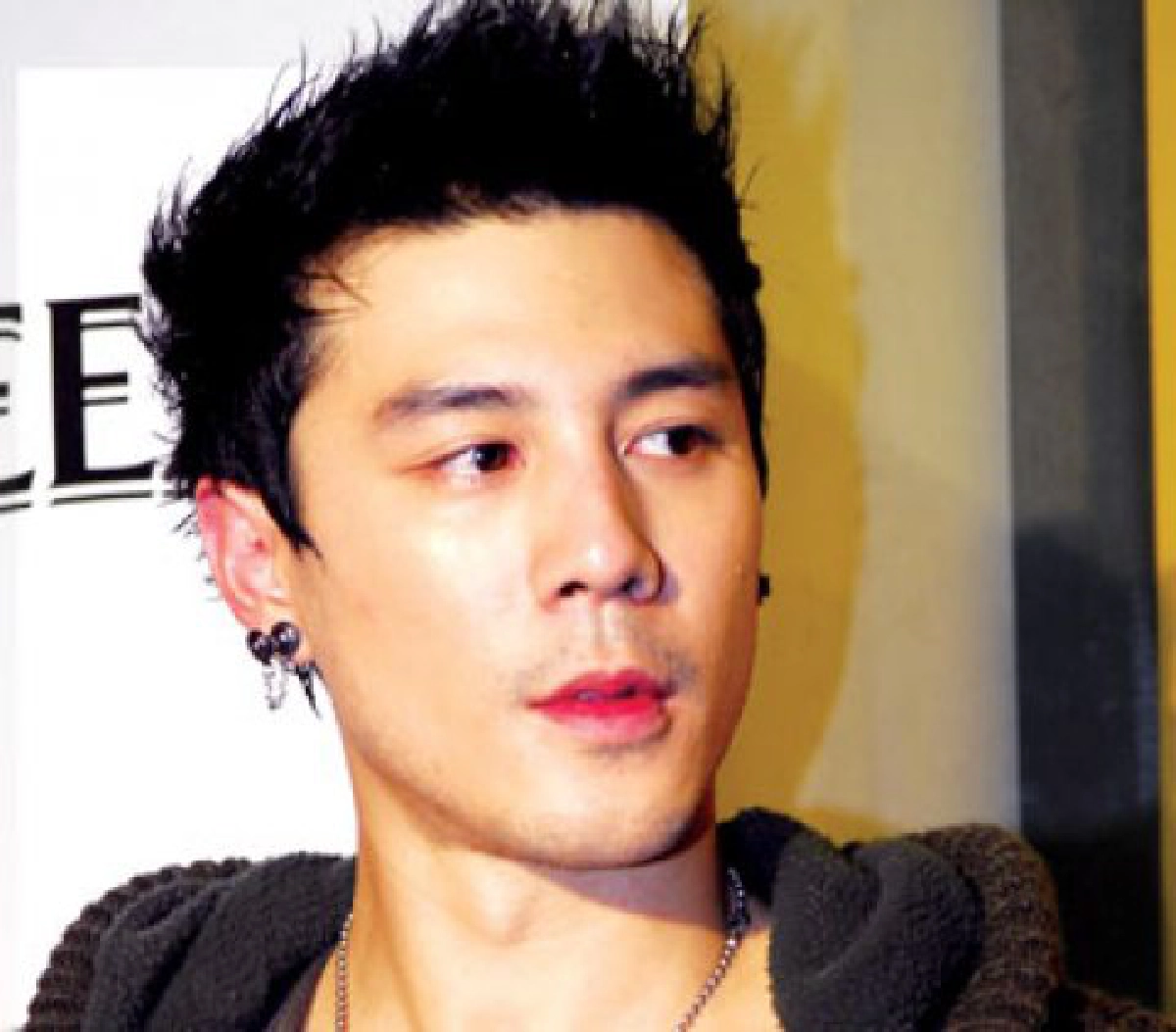 โดมปัดเลิกเพ้นท์"ท้าวิศวกรแฉแย่งแฟนโชว์ตัว โดมปัดเลิกเพ้นท์"ท้าวิศวกรแฉแย่งแฟนโชว์ตัว