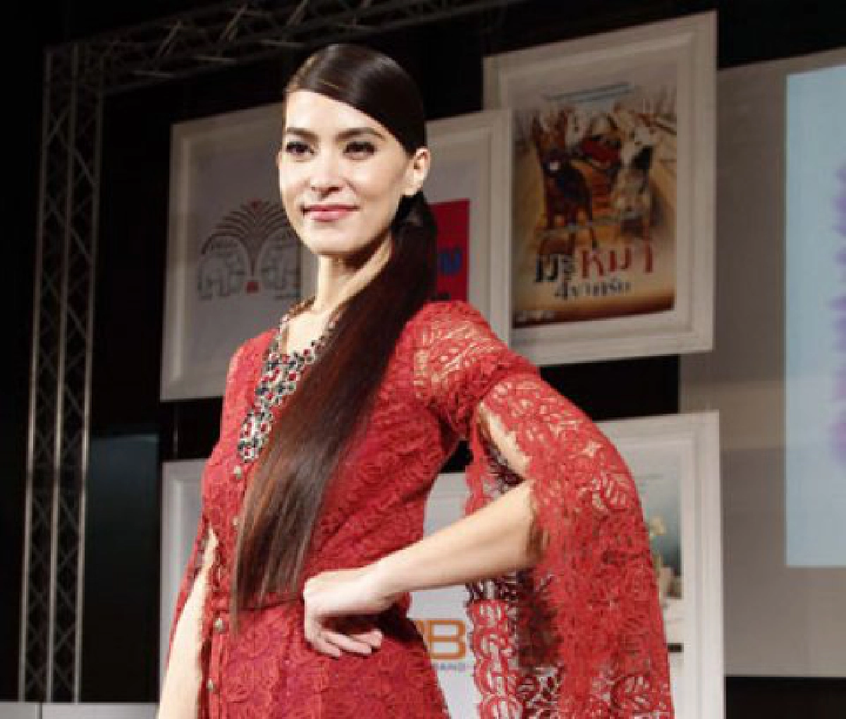 เม้าท์นอกจอ (อังคารที่ 23 พฤศจิกายน 2553)
เม้าท์นอกจอ (อังคารที่ 23 พฤศจิกายน 2553)