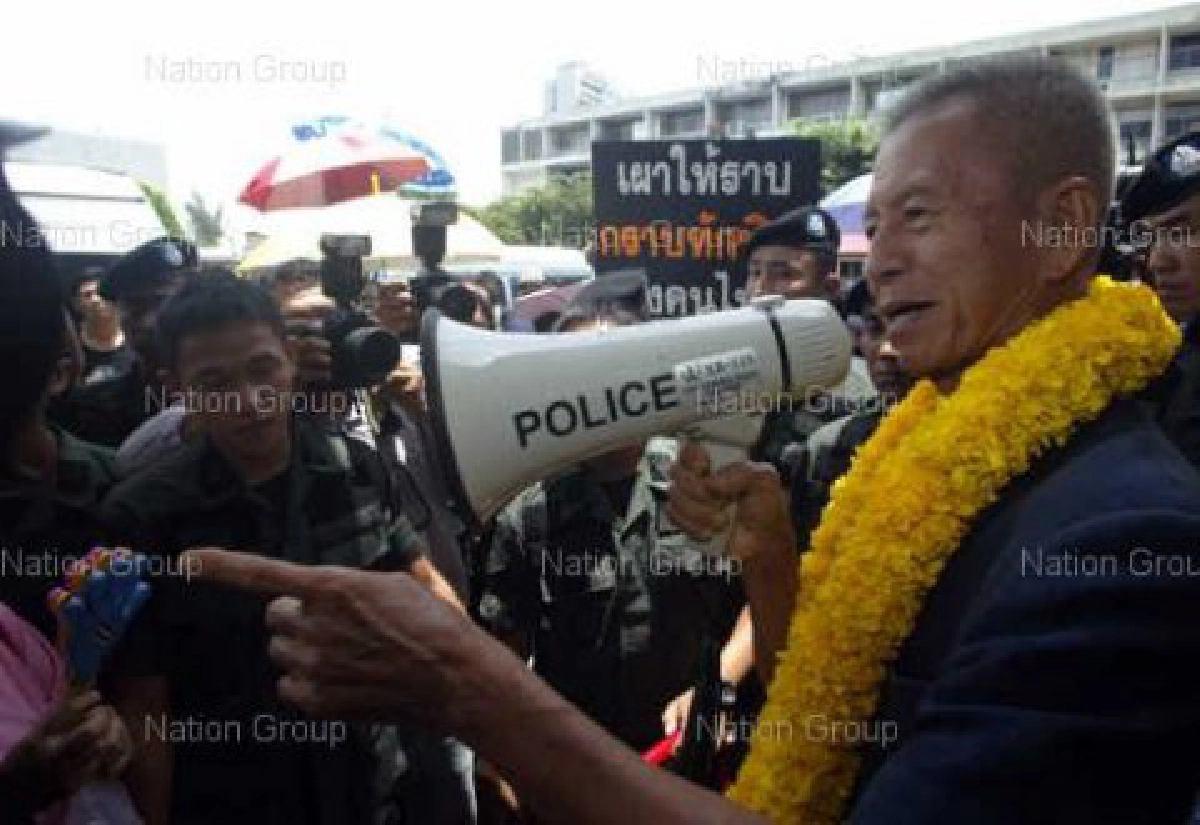 พธม.ชุมนุมหน้ารัฐสภาค้านแก้ไขรธน. พธม.ชุมนุมหน้ารัฐสภาค้านแก้ไขรธน.