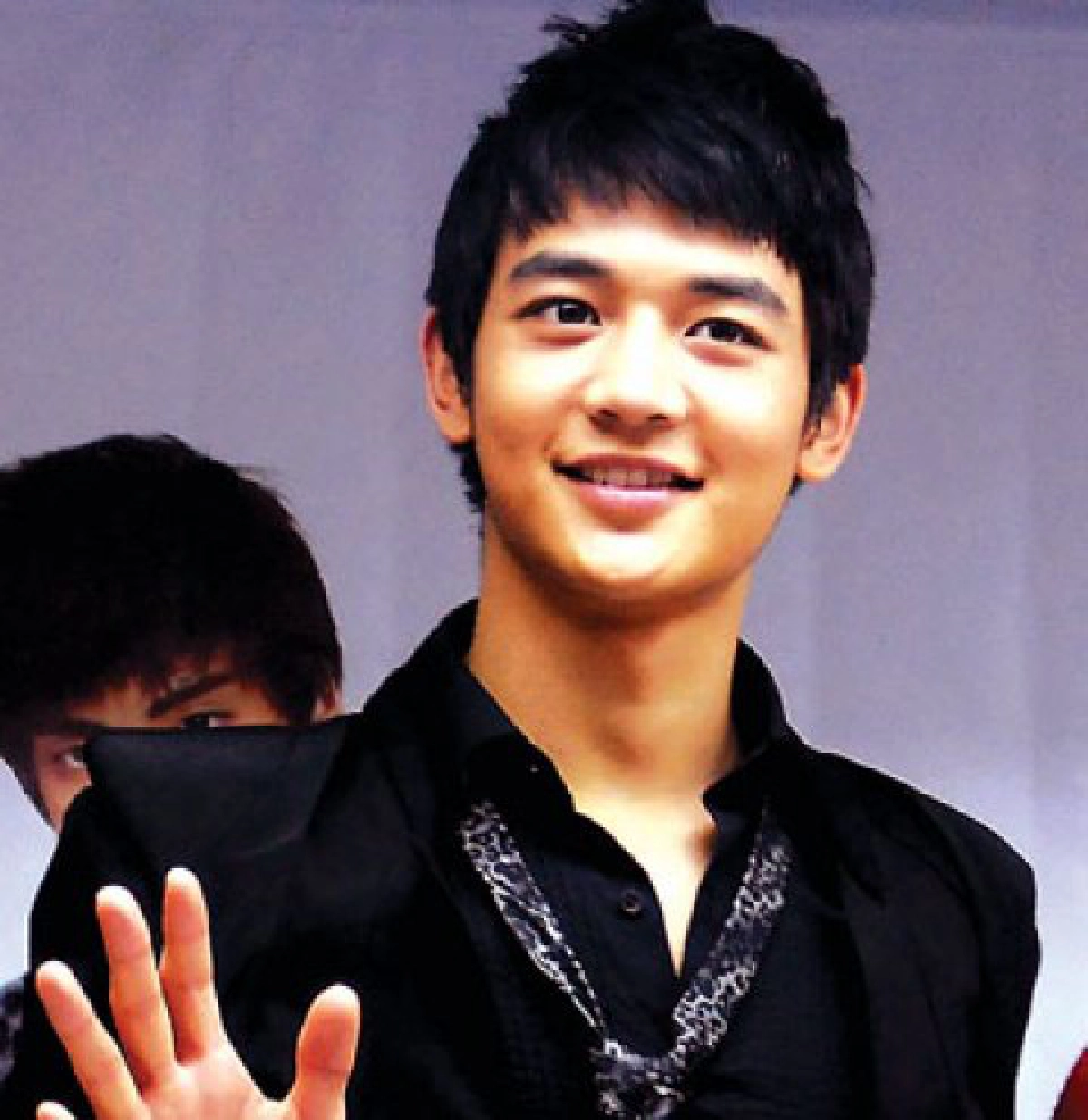 มีทแอนด์กรีทเต็มรูปแบบครั้งแรกของชายนี่ มีทแอนด์กรีทเต็มรูปแบบครั้งแรกของชายนี่