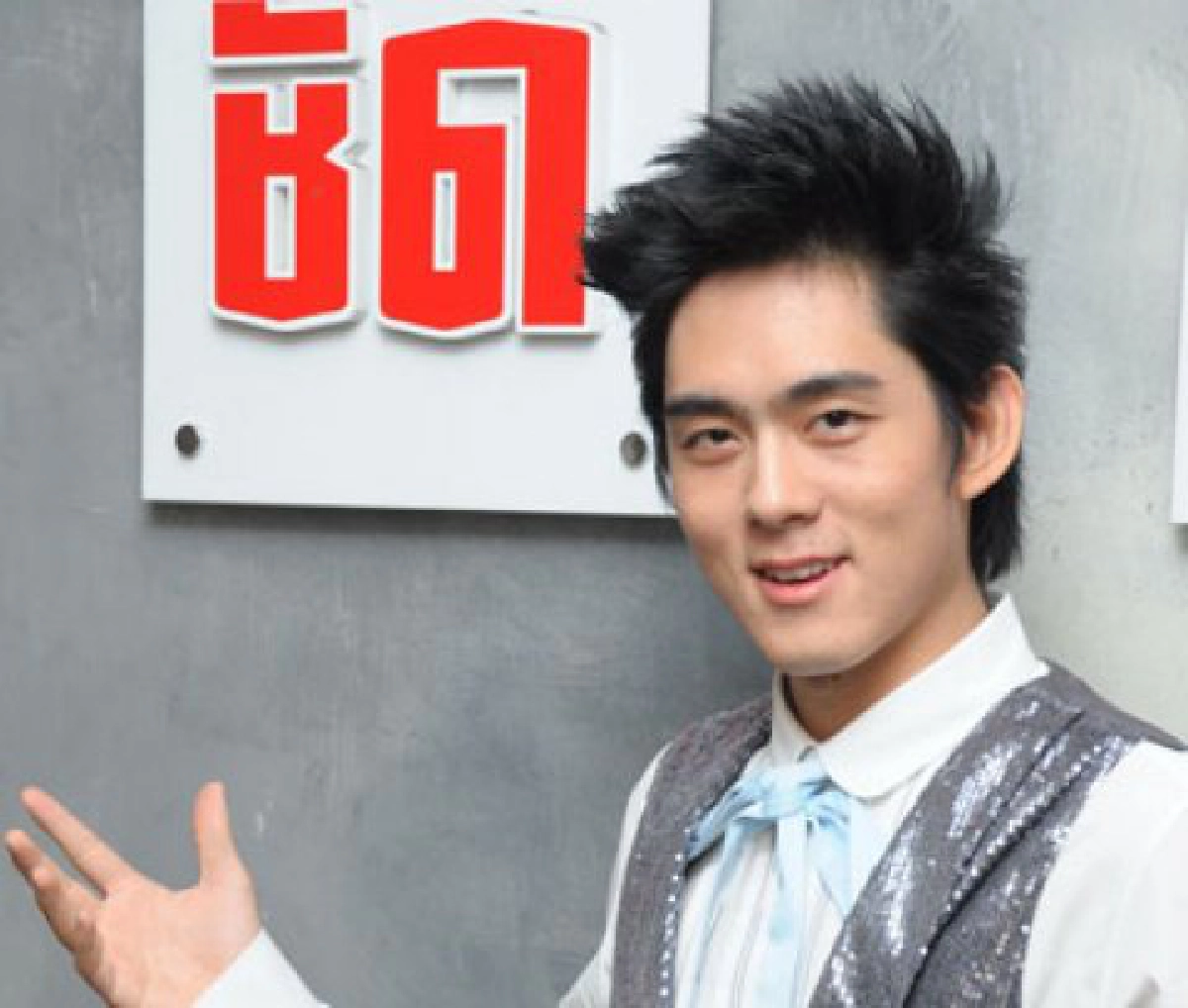 เข้าคอก 'แกรมมี่ โกลด์'
'อ๊อฟ' ทิ้งนามสกุล 'เอเอฟ'

