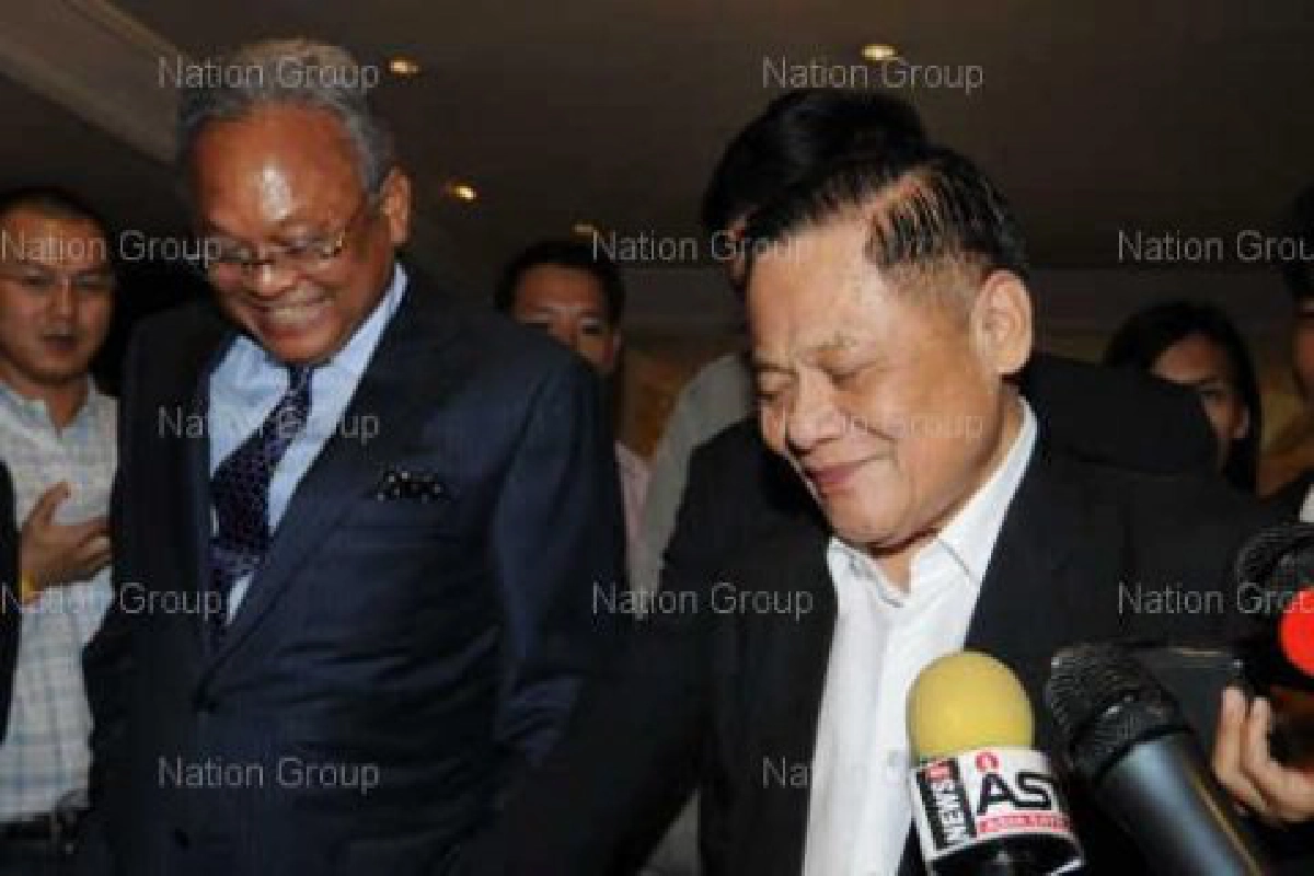 บรรหารโทรยินดีอภิสิทธิ์ปชป.รอดยุบ