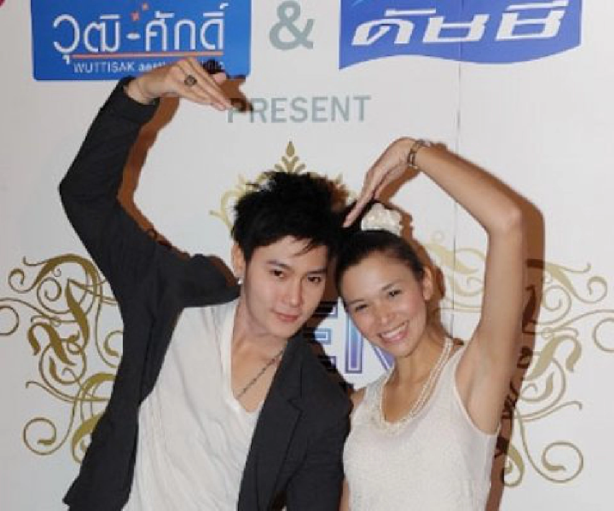 เสิร์ฟข่าวเม้าท์แตก (อังคารที่ 30 พ.ย.53)
เสิร์ฟข่าวเม้าท์แตก (อังคารที่ 30 พ.ย.53)