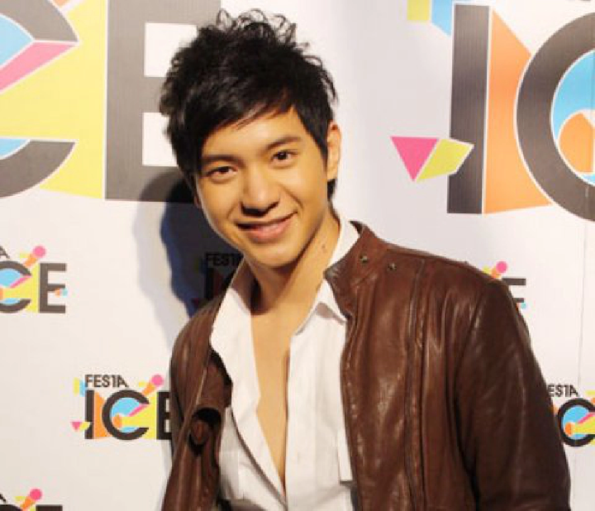 'ไอซ์ เฟสต้า'
ชายผู้มาพร้อมความสนุก 'ไอซ์ เฟสต้า'
ชายผู้มาพร้อมความสนุก