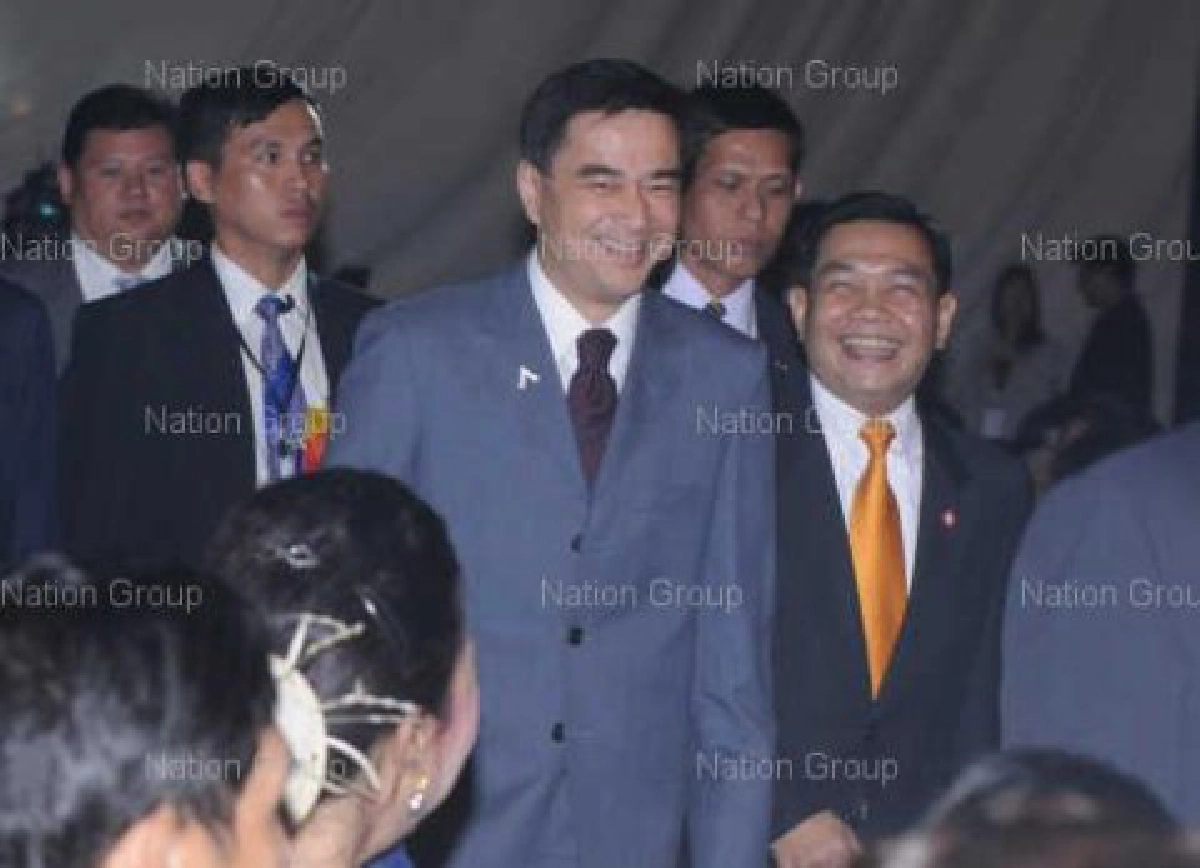 "อภิสิทธิ์"เยือนลาวฉลองสัมพันธ์60ปี "อภิสิทธิ์"เยือนลาวฉลองสัมพันธ์60ปี