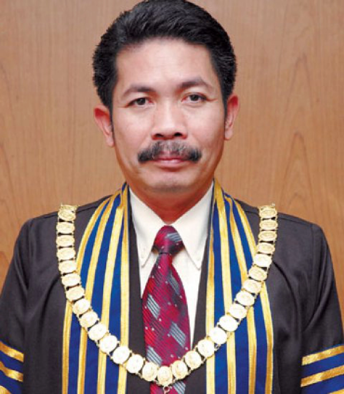สังคมราชภัฏประจำวันที่10ธ.ค.53 สังคมราชภัฏประจำวันที่10ธ.ค.53