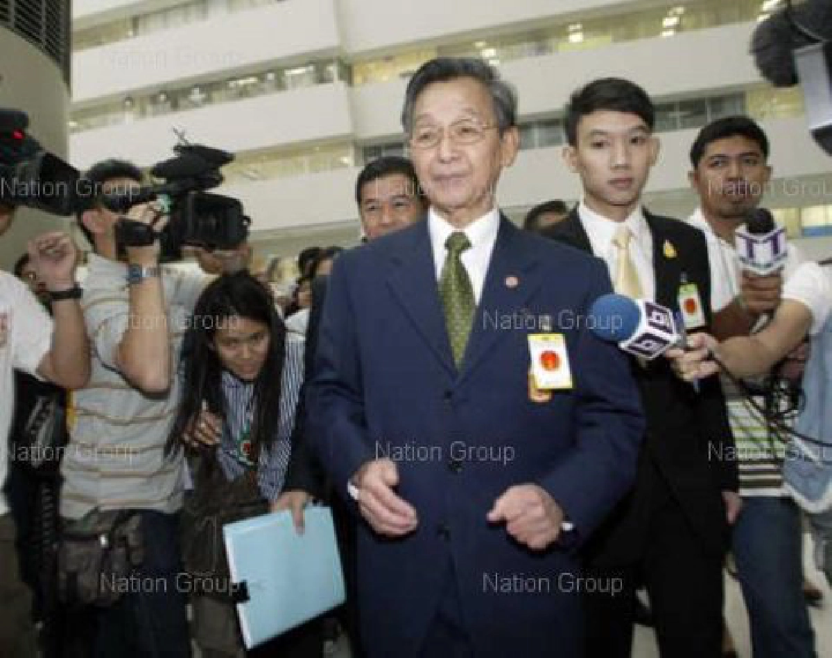 ชวนนำทีมกฏหมายปชป.ถึงศาลรธน. ชวนนำทีมกฏหมายปชป.ถึงศาลรธน.