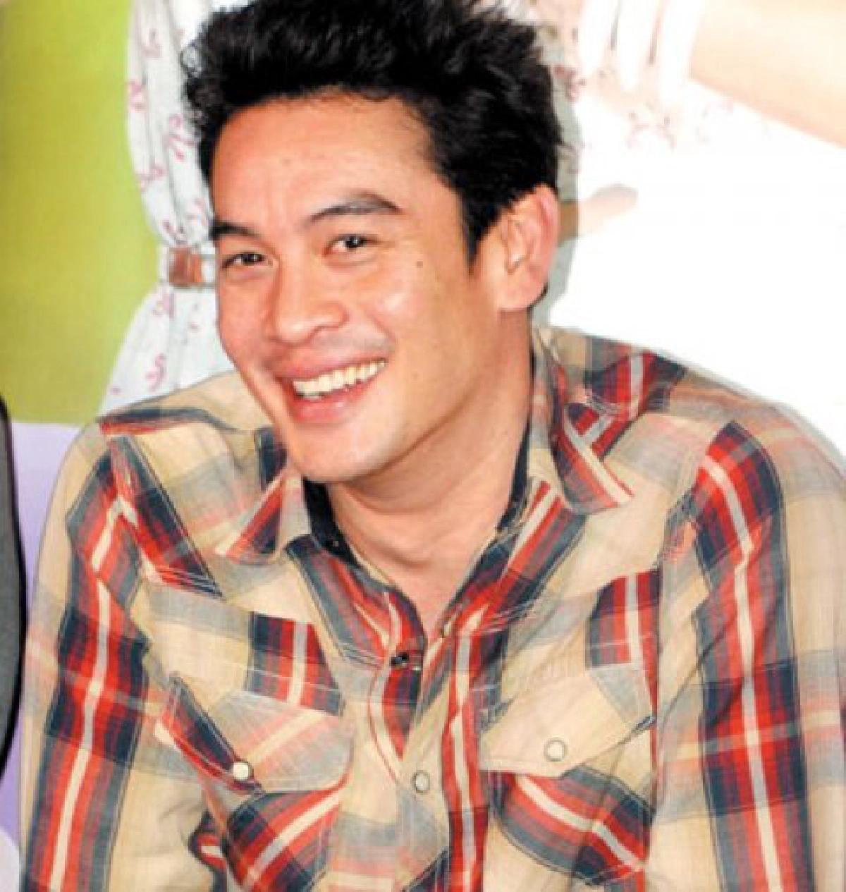 ชาคริตยิ้มได้งานรุ่งรักร่วง