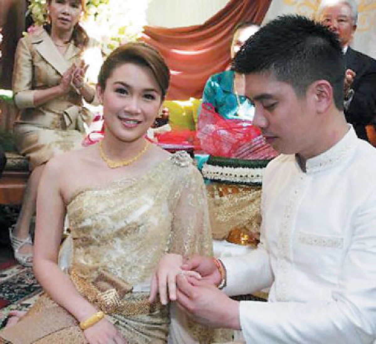ฟ้าหลังฝน!มีข่าวดีๆวงการบันเทิง ฟ้าหลังฝน!มีข่าวดีๆวงการบันเทิง