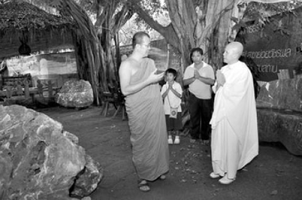 มองนอกดูใน - เรือนเพาะชำแห่งพระรัตนตรัย
มองนอกดูใน - เรือนเพาะชำแห่งพระรัตนตรัย
