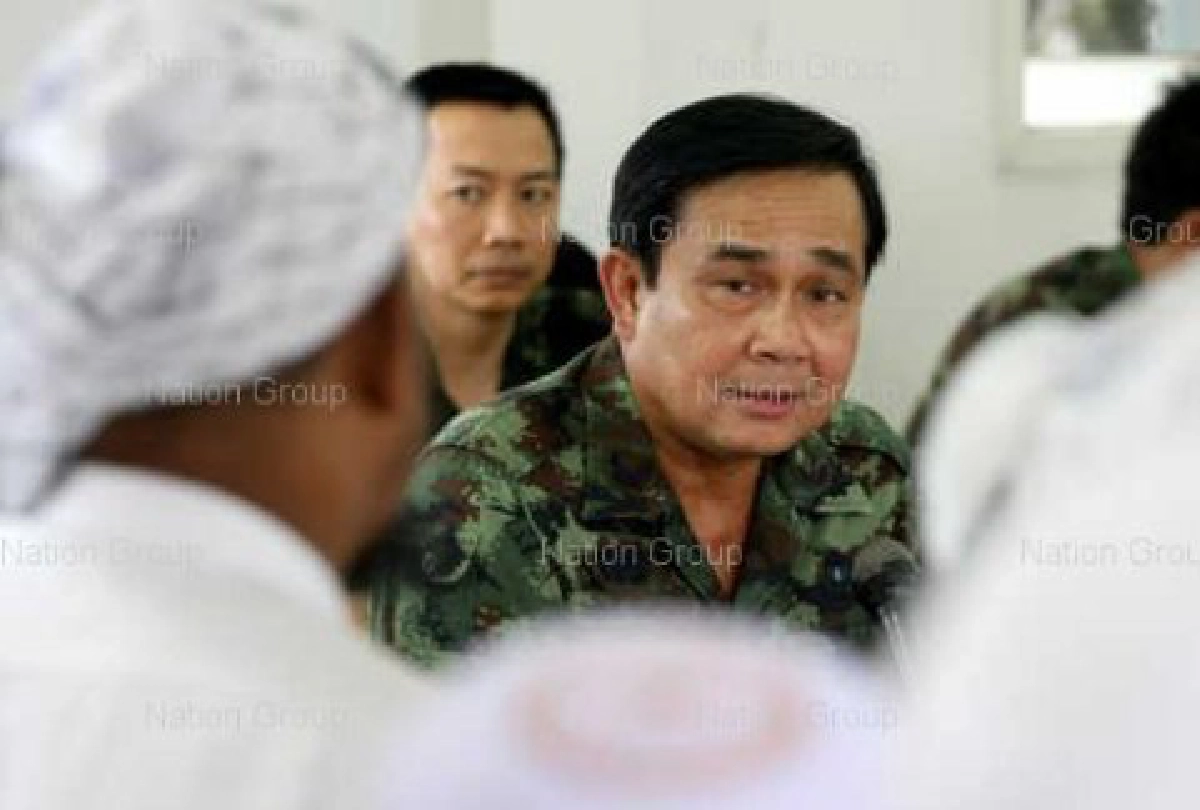 "ประยุทธ์"สั่งปรับฮวงจุ้ยทบ.ค้ำเก้าอี้ "ประยุทธ์"สั่งปรับฮวงจุ้ยทบ.ค้ำเก้าอี้