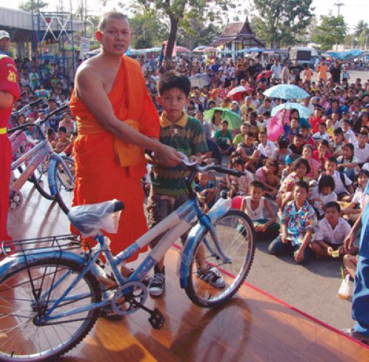 ธรรมในพิธีกรรม
การเผยแผ่ธรรมในแบบ..."หลวงพ่อเลิศ"
ธรรมในพิธีกรรม
การเผยแผ่ธรรมในแบบ..."หลวงพ่อเลิศ"